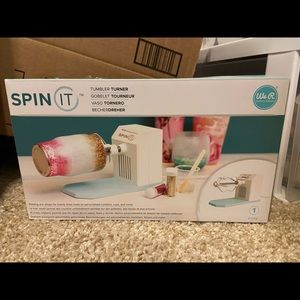 Spin It Tumbler Turner